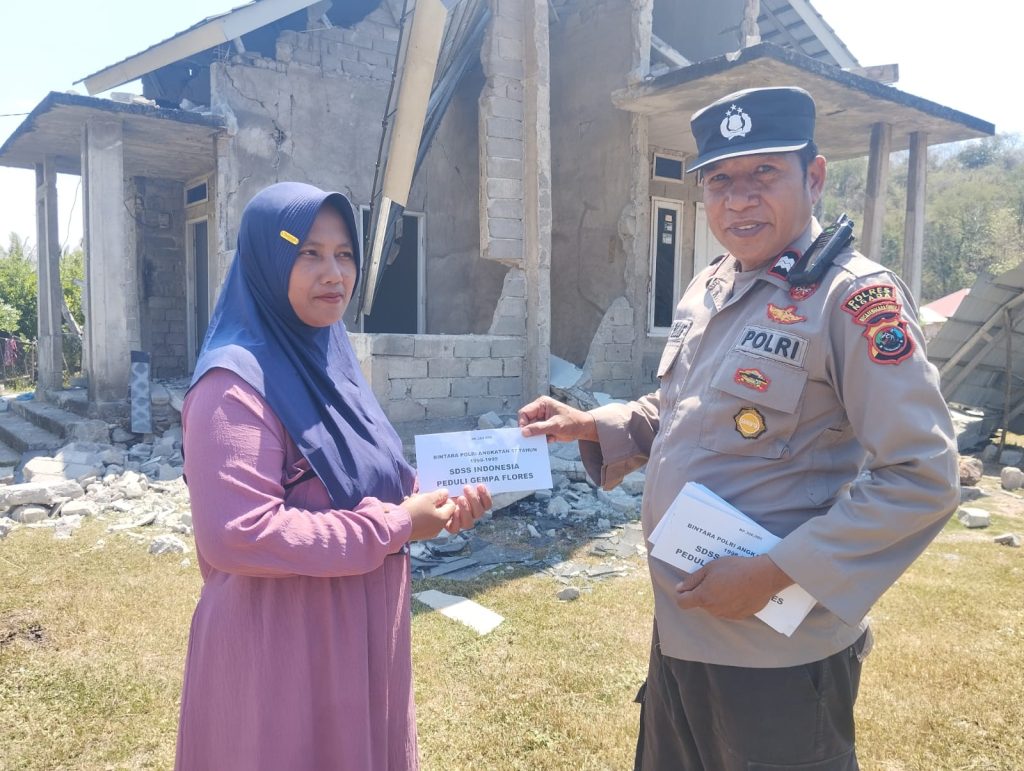 Bintara Polri Angkatan 17 (SDSS) Indonesia Hadir Ditengah-Tengah Masyarakat Terdampak Gempa Bumi Flores