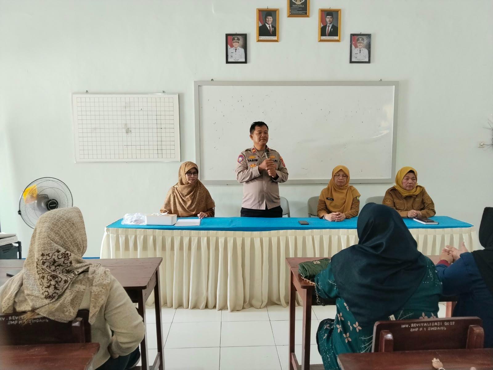 Satbinmas Polres Indramayu Ajak Sekolah & Orang Tua Bersama Jaga Generasi Muda