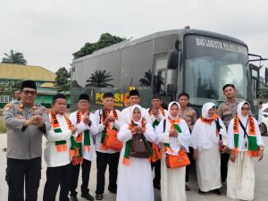 Polres Lingga antar 17 jamaah umrah, bukti nyata polisi bersama masyarakat